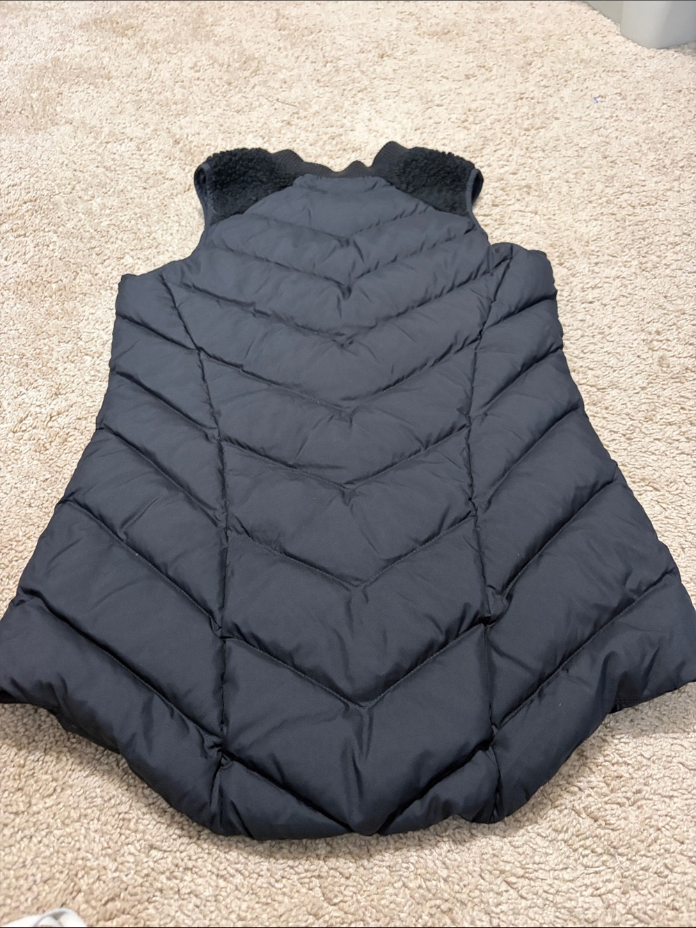 Athleta Black Tundra Puffer Vest XXS - Picture 6 of 6